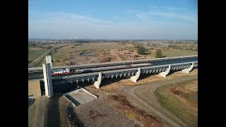 DrohnenflugVideode  Trogbrücke Mittellandkanal über die Elbe bei Magdeburg [upl. by Abdul]