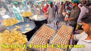 60 Rs CHEAPEST PAKISTANI STREET FOOD BREAKFAST IN THE ROADSIDE  KASURI SWEETS HALWA PURI [upl. by Carvey]