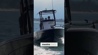 Navegação Segura Testando a Robustez do Barco em Várias Condições de Mar [upl. by Aihsined543]