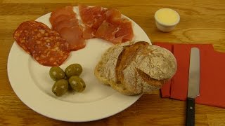 SOLampMAR Spanische Tapas Platte Spanish Cold Cuts [upl. by Nauqaj]