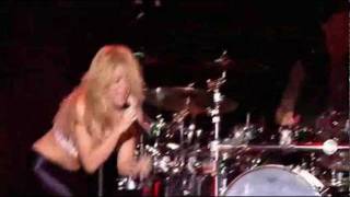 Shakira  Gordita Live from Paris 2011 [upl. by Kaazi]