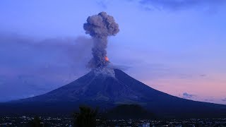 Spectacular timelapse of Mayon volcano eruptions [upl. by Aikemat]