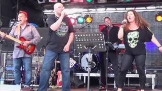 Rosanna  Holyanna Live Schaufenster Fischereihafen Bremerhaven 08072016 [upl. by Arvell513]