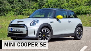 Der NEUE 2022 Mini Cooper SE Was kann das Facelift  Review Fahrbericht Test [upl. by Corella58]