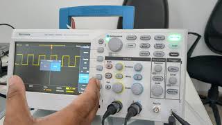 Basic working of Oscilloscope TBS1000C Demo  Ruban Sayyed  Model TBS1102C Tektronix Oscilloscope [upl. by Winna840]