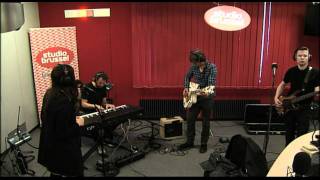 Studio Brussel Hooverphonic  Bigger Than Us White Lies cover [upl. by Sivia]