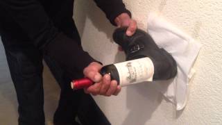 comment ouvrir une bouteille de vin sans tire bouchon [upl. by Samaria]