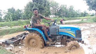 sonalika mini tractor in mud😱 sonalikagardentracdi20 vlog sonalikaminitractor minitractor [upl. by Trilbi301]