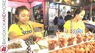 The New Rot Fai Market Ratchada Bangkok  A walk through the night market  Food stalls everywhere [upl. by Lasky]