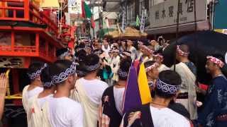 Japanese festivalNagasakiKunchi in Nagasaki2013109 長崎くんち 庭先回り（麹屋町） 鯨と御朱印船のコラボ [upl. by Daney430]