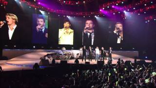 王力宏  Westlife 盖世英雄演唱会 You Raise Me UpHD [upl. by Eixela]