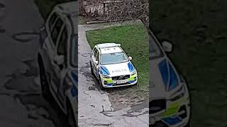 Polisen Står Parkerad I Kvarteret Oxelösund [upl. by Ollopa642]