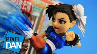 Street Fighter ChunLi TNC03 BigBoysToys Figure with Display Base Video Review [upl. by Eiclehc135]