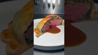 Boeuf Wellington beef wellington [upl. by Einaffit]