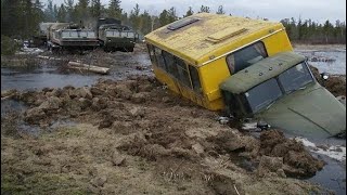 Взаимовыручка водителей на бездорожье крайнего севера России Подборка [upl. by Rayner342]