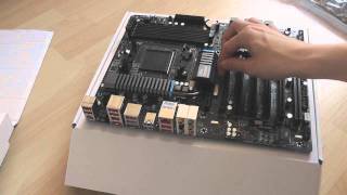 UNBOXING  TOUR Gigabyte GA990FXAUD5 AM3 Motherboard [upl. by Lizzie]