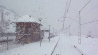 Nevant en cabina tren de Puigcerdà a La Molina 8 març 2010 [upl. by Tymon]