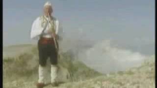 Vendim Kapajmelodi me fyell Albanian original fshepherds flute musicAnsambli Folklorik Çipini [upl. by Ayotna340]