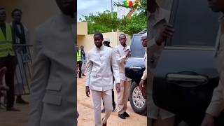 Larrivée du président BASSIROU DIOMAYE FAYE chez le khalife général de Touba [upl. by Atsedom]