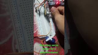 Rotating servo motor by potentiometer [upl. by Ainig]