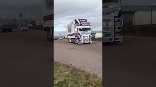 Malmbergs lämnar convoy partsmalmbergsåkeri trucking keepontrucking [upl. by Soilissav23]