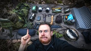 BUSHCRAFT SURVIVAL Rucksack Inhalt Packliste für Übernachtung  Loadout Ausrüstung  Fritz Meinecke [upl. by Vallery]