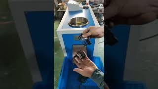 Spin trim rubber parts deflashingdeburringtrimmingtearing machine [upl. by Ihsar]