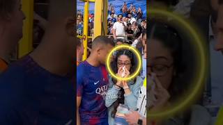 O DIA QUE O MBAPPÉ QUEBROU O NARIZ DE UMA FÃ 😭 shorts [upl. by Norine877]