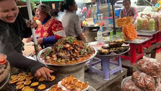 Taking a walk to eat over the weekend The best Phnom Oudong street food [upl. by Skell973]