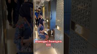 Satu Gerbong Compartment ada Pramugari cewek cowok amp Cleaning Service yang standby naikkeretaapi [upl. by Danuloff203]