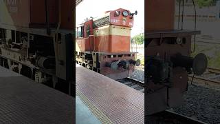 Guntakal WDM3D Twins 12719 Jaipur  Hyderabad SF Express Arriving Akola Junction [upl. by Euqnomod]