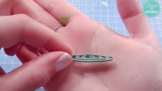 Quilling How to make quilled leaves with two strips of different colors 🌿 [upl. by Traggat]