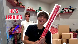 SURPRISING MY ROOMMATE WITH A NEW BEDROOM 🎁 his reaction [upl. by Primaveras]