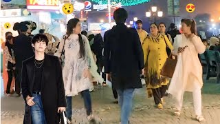 Kpop idol kim taehyung in Pakistan 😍 caught amazing reactions 😧 [upl. by Gilbertine]