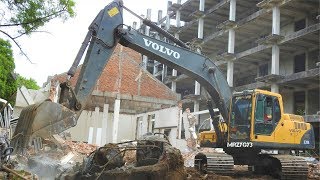 Demolition Excavator Abbruchbagger Demolish Building Volvo EC210B [upl. by Kristoforo]