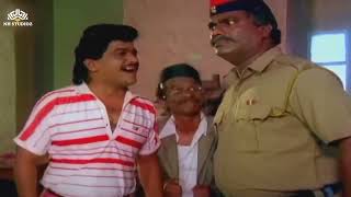 लक्ष्याच्या बातमीने उडाली धमाल  Laxmikant Berde  Thartharat  Comedy scenes [upl. by Ellyn744]