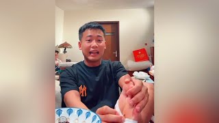 CHẠNH LÒNG QUANG LINH NÓNG SỐT VẪN CỐ LIVE VÀ CHO XEM VẾT MỔ ĐẦY ĐAU ĐỚN QUÁ XÓT XA [upl. by Vieva740]