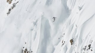 Skier Outruns Massive Avalanche [upl. by Hannie]