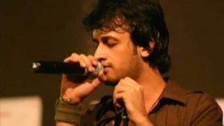 YouTube  Atif Aslam singing Cover Khamaj by Fuzon Liveflv [upl. by Lartnom]