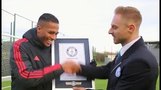 El ecuatoriano Antonio Valencia sigue logrando récords [upl. by Ev]