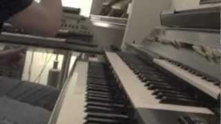 Miguel Kertsman plays the quotSpaceshipquot Yamaha EX42 Mega Keyboard [upl. by Ixel]