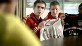 FCBClip with Philipp Lahm Thomas Müller Bastian Schweinsteiger und Michael Bully Herbig [upl. by Nichy]