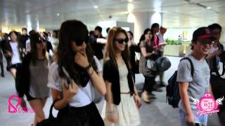 大酥團ampSosius 110908 SNSD in Taiwan Taoyuan Airport 23  FanCam [upl. by Htiekel]