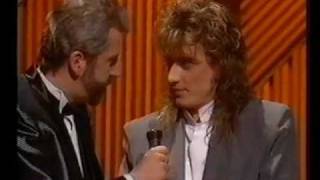 Melodifestivalen 1988 quotBang en explosionquot Haakon Pedersen går vidare [upl. by Marcelia]