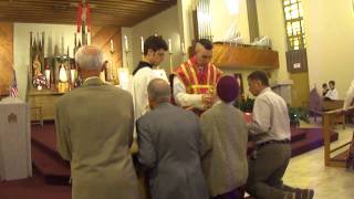 Traditional Latin Mass  Holy Communion [upl. by Leith972]