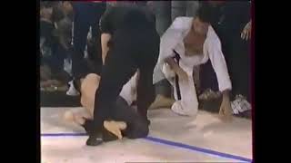 Royce Gracie breaks opponents arm AFTER the tap [upl. by Faina]