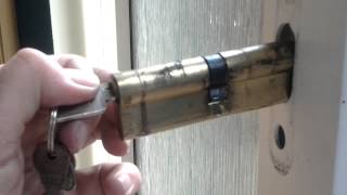 HOW TO CHANGE A FAULTY UPVC HANDLE INTERIOR [upl. by Linette]