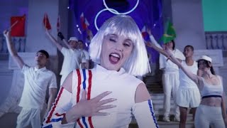 Pire truc que jai vu de ma vie  Arielle Dombasle sort un clip pour les JO 2024 et cest la cata [upl. by Amle]