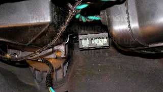 Chrysler 300M Blower motor Resistor Power Modulemp4 [upl. by Thetes]