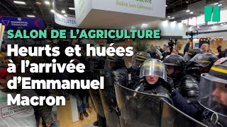 Situation tendue au Salon de lAgriculture à larrivée dEmmanuel Macron [upl. by Retsila893]